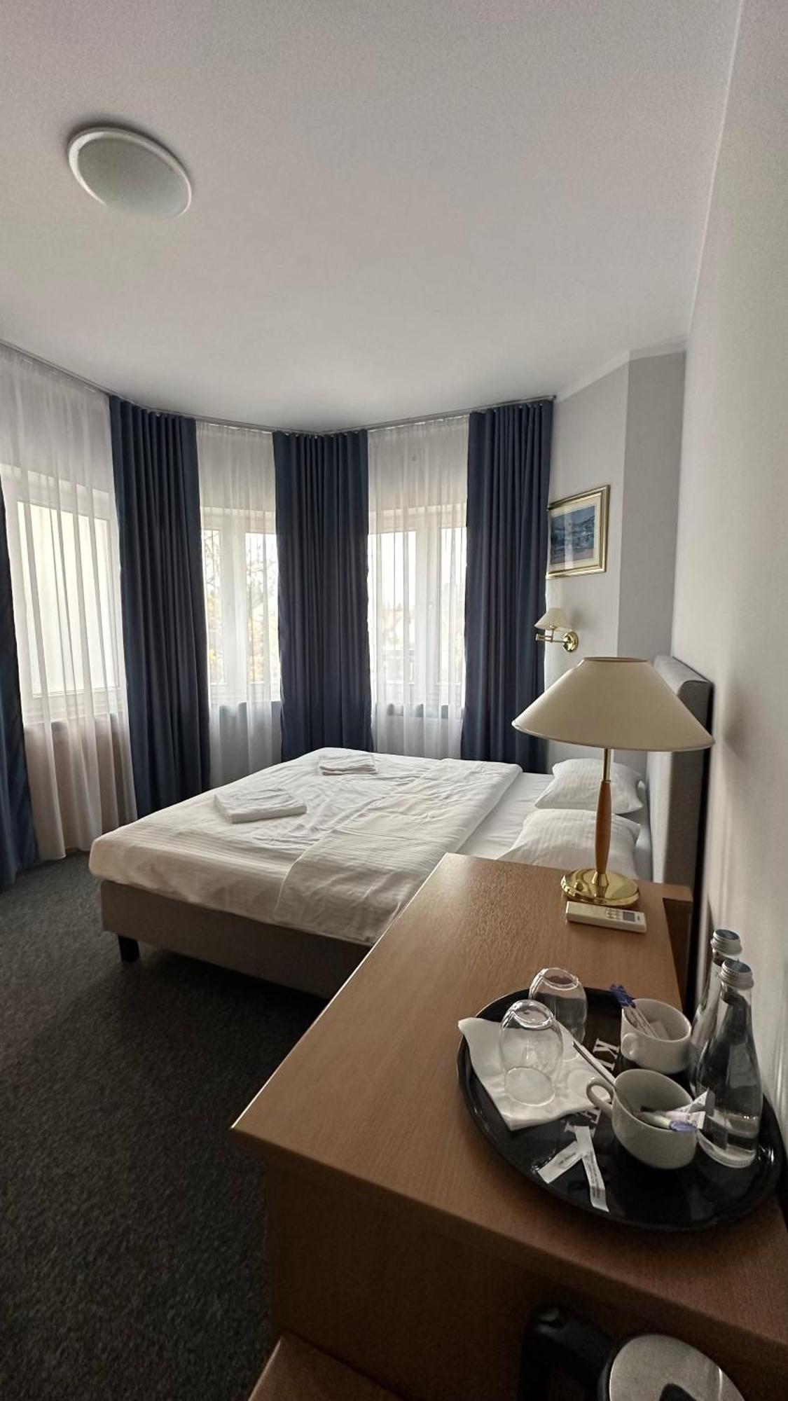 Lezzet B&B Pokoj Goscinny & Turkishrestaurant Warszawa Exteriör bild