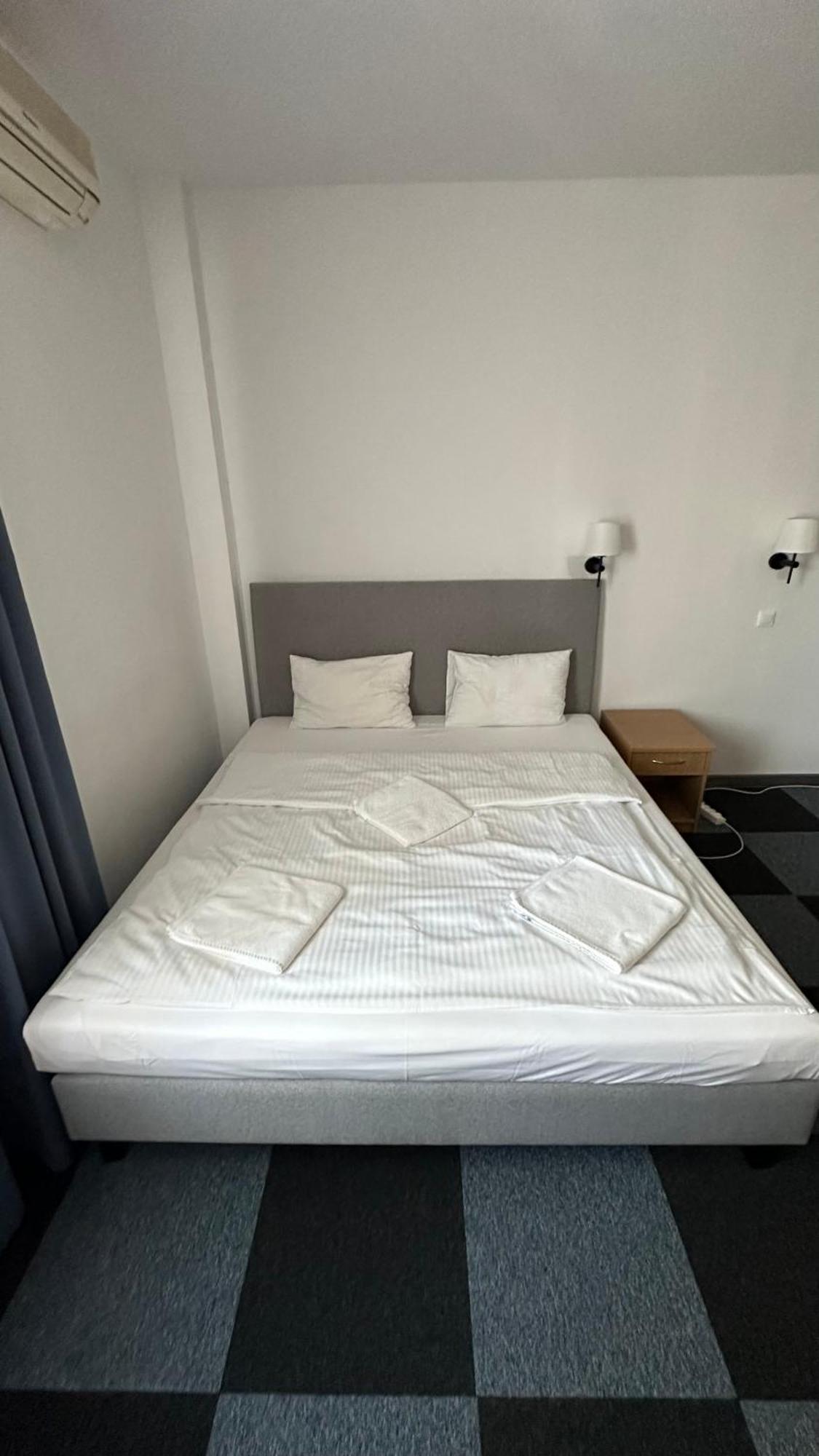 Lezzet B&B Pokoj Goscinny & Turkishrestaurant Warszawa Exteriör bild